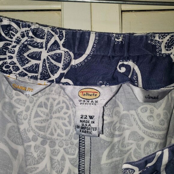 Talbots Woman Petite Stretch Classic Fit Ankle Pants - Picture 3 of 3